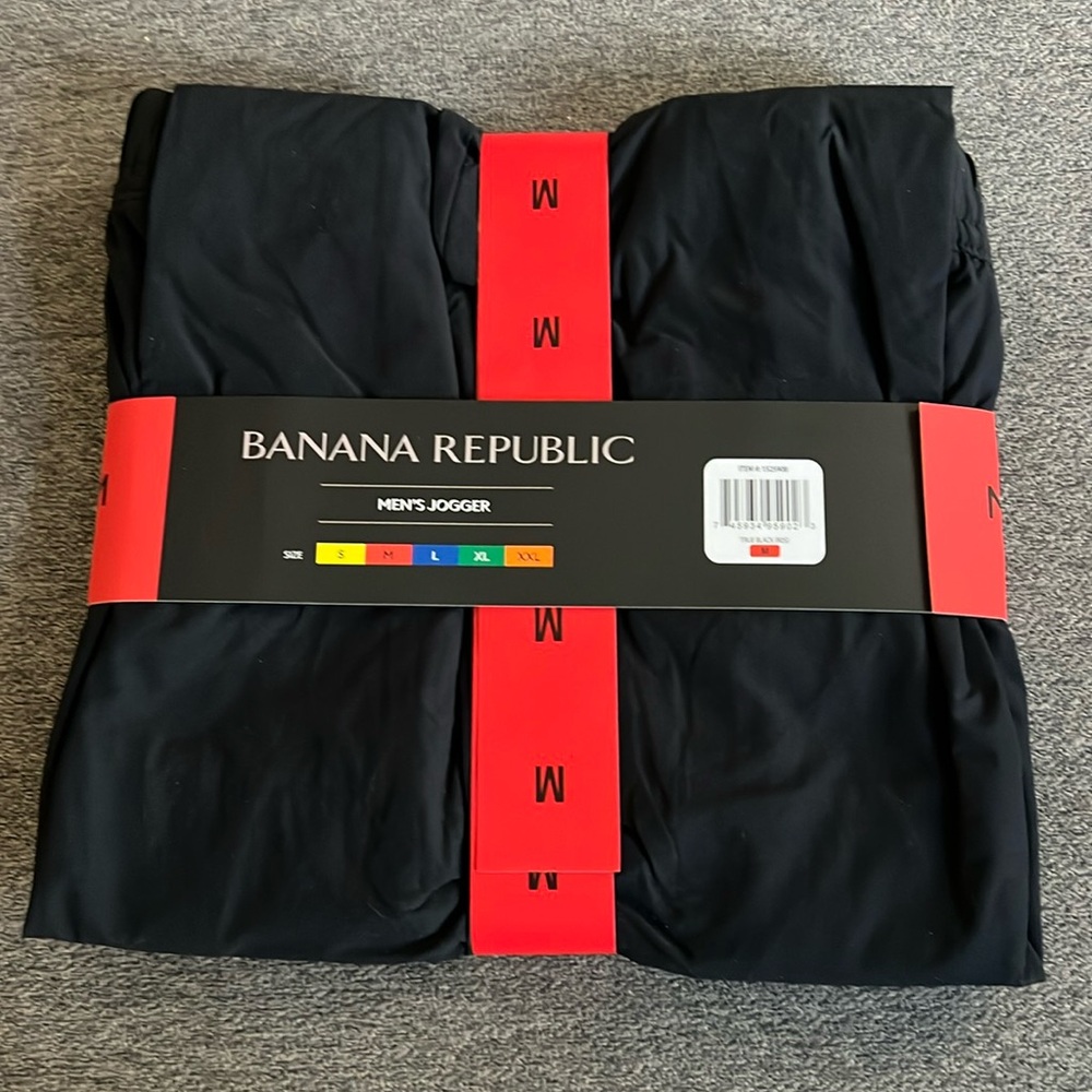 Banana Republic Men’s Medium Black Joggers